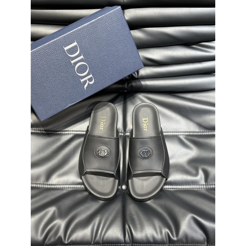 ch**an D*or slippers